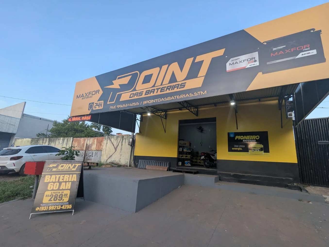 Fachada da loja Point das Baterias em Santarém